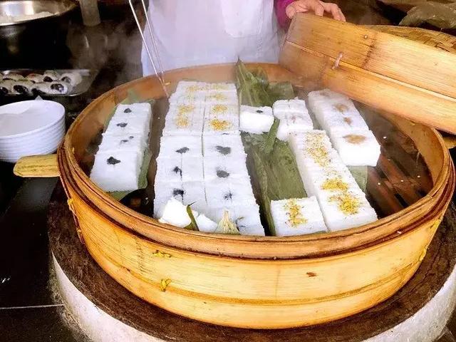 乌镇有成千上万的小吃。每样东西都不好吃 乌镇有成千上万的小吃。每样东西都不好吃