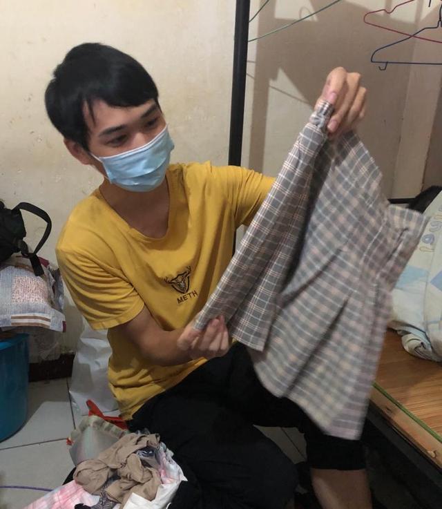 JK制服、动漫和富士康:想出走三和的“女装大神”