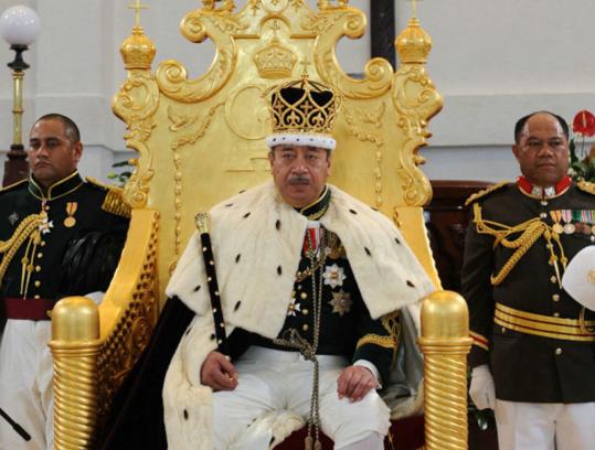 国王就是皇帝 二者不是一回事 尤其在欧洲和中国完全是